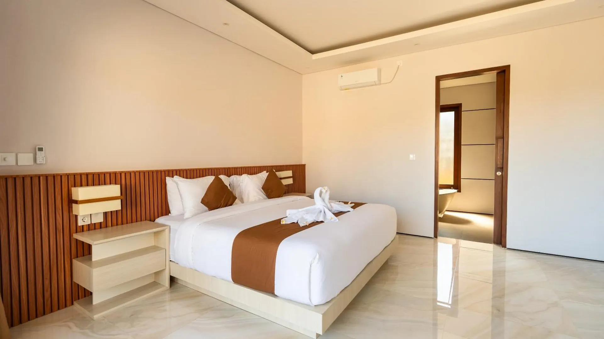 New! 3Bdr Hnrr Villa Umalas Kerobokan  Kerobokan (Bali)